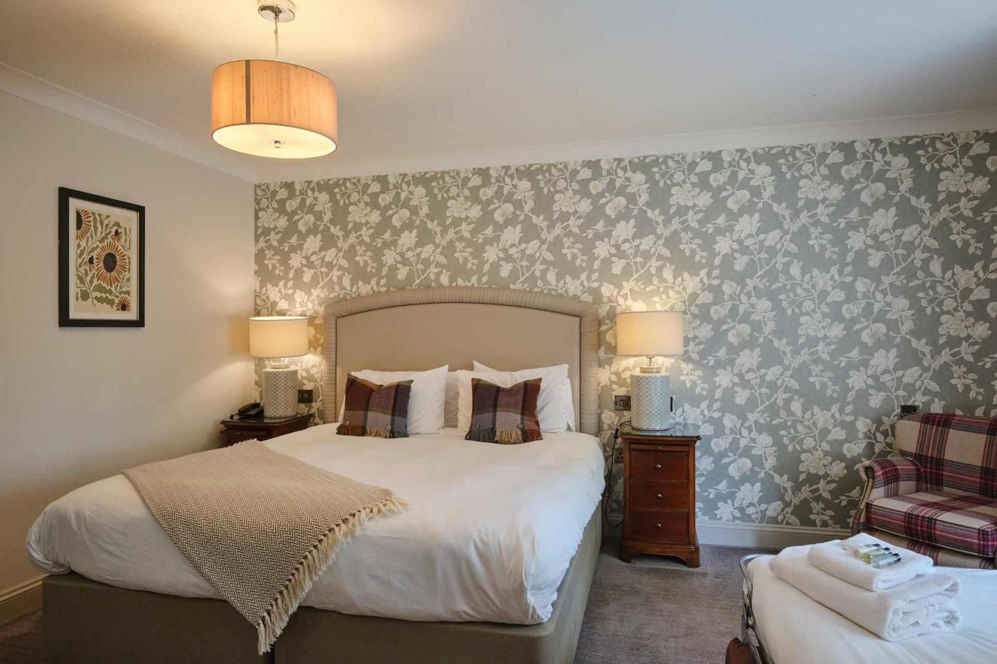 Stratton House Hotel & Spa Сайренстер Экстерьер фото