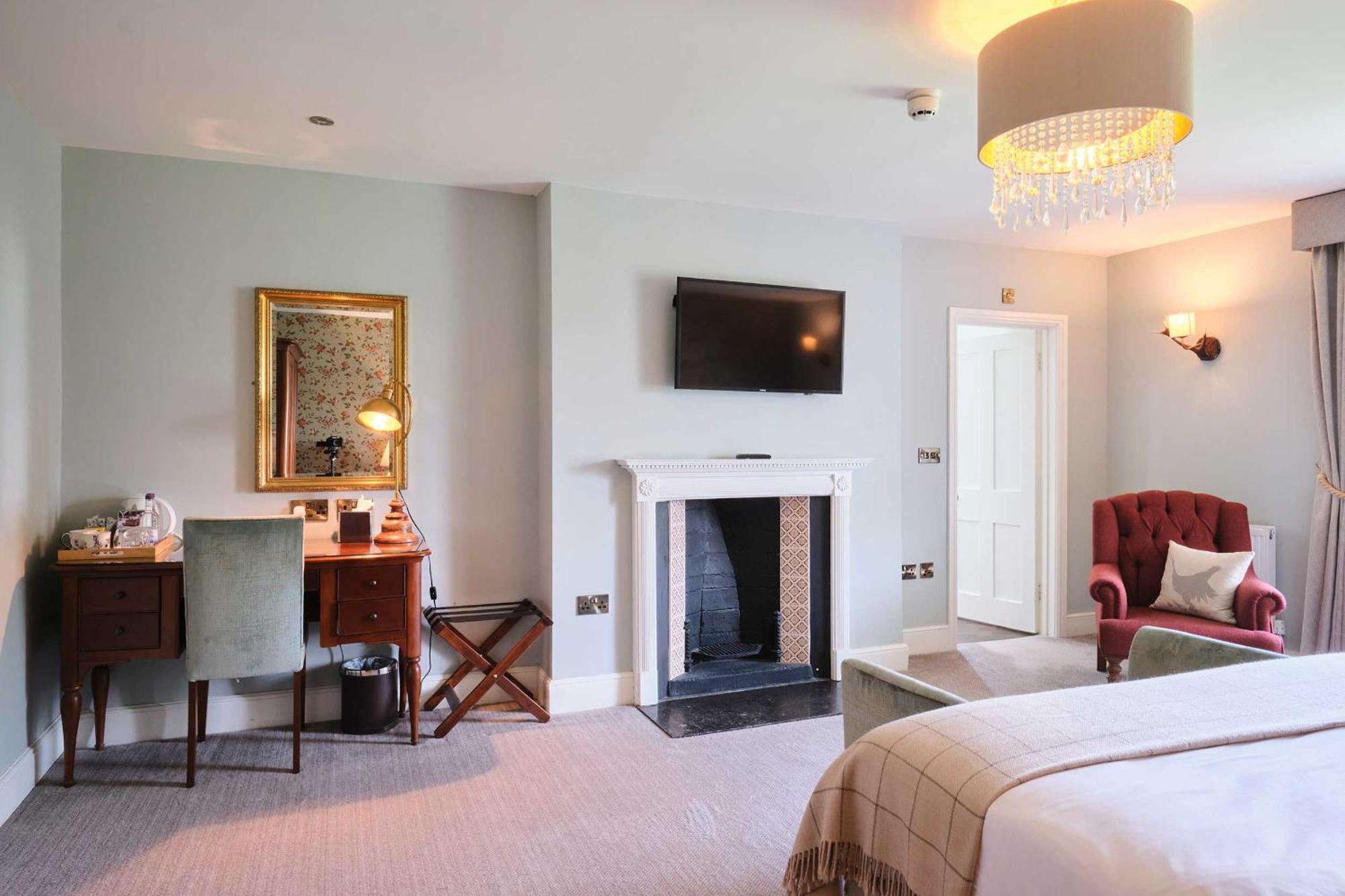 Stratton House Hotel & Spa Сайренстер Экстерьер фото